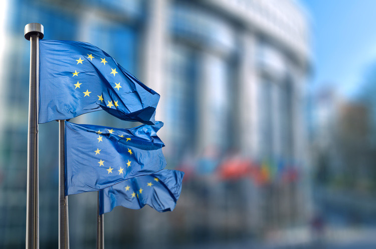 Путіну не заборонено в’їзд до ЄС, проте кожна країна сама вирішує, чи пропустити його літак — Єврокомісія