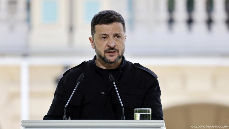 Ми наблизились до можливого закінчення війни, але відступу з Донбасу не буде – Зеленський