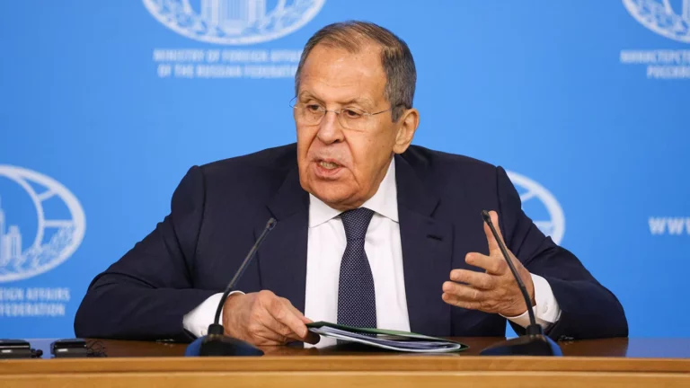 Лавров заявив, що РФ відмовляється від перемир'я, доки не усунуті «першопричини»