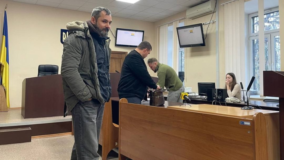 Суд взяв під варту режисера Андрія Білоуса у справі про сексуальне насильство над студентками