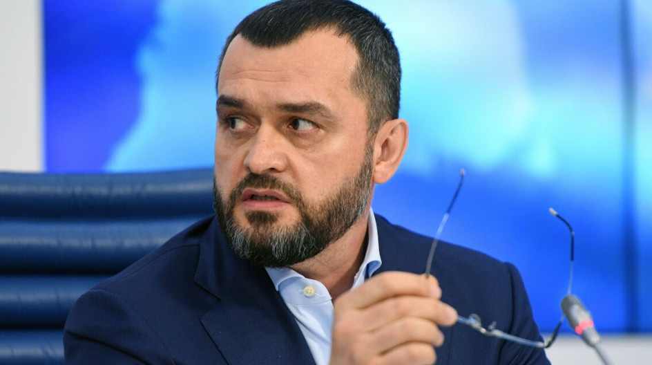 ВАКС конфіскував майно ексміністра МВС часів Януковича Віталія Захарченка