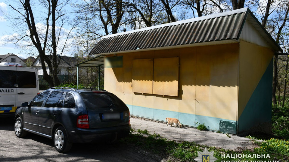 Жінка залишила немовля на вулиці після домашніх пологів — яке покарання призначив суд