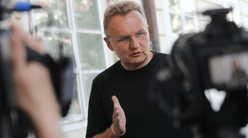 Андрей Садовый сообщил, когда во Львове запустят отопление в жилых домах