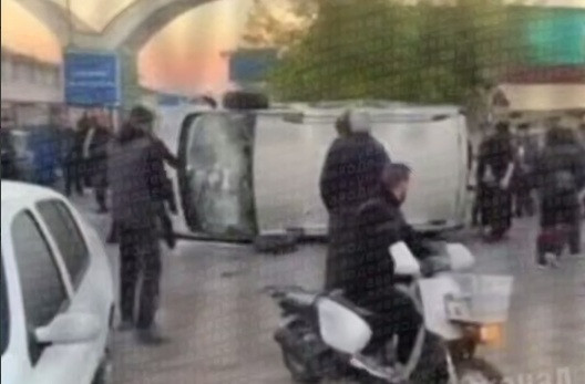 На 7-му кілометрі в Одесі люди перевернули бус ТЦК — що кажуть у терцентрі комплектування