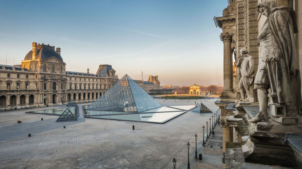 У Франції затримали п’ятьох підозрюваних у гучному пограбуванні Лувру