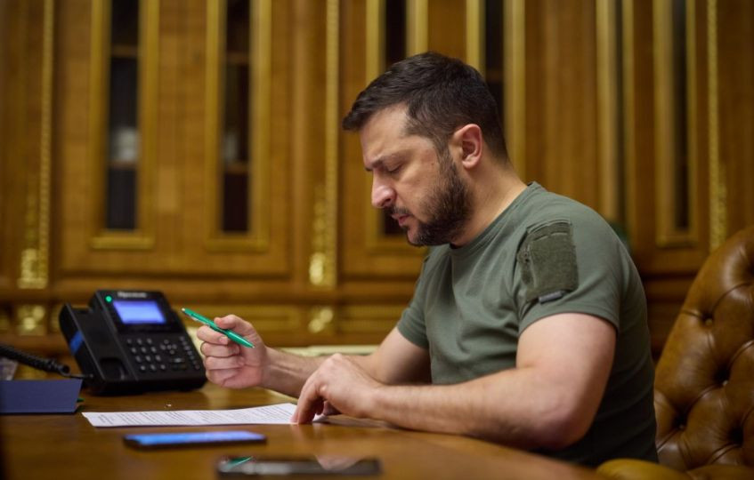 Украина ввела санкции против пророссийских пропагандистов и компаний, поддерживающих ВПК РФ — Зеленский подписал указы