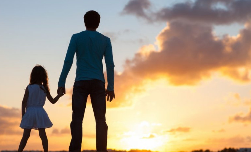 Донька переїхала жити від матері до батька — кому тепер належить сплачувати аліменти