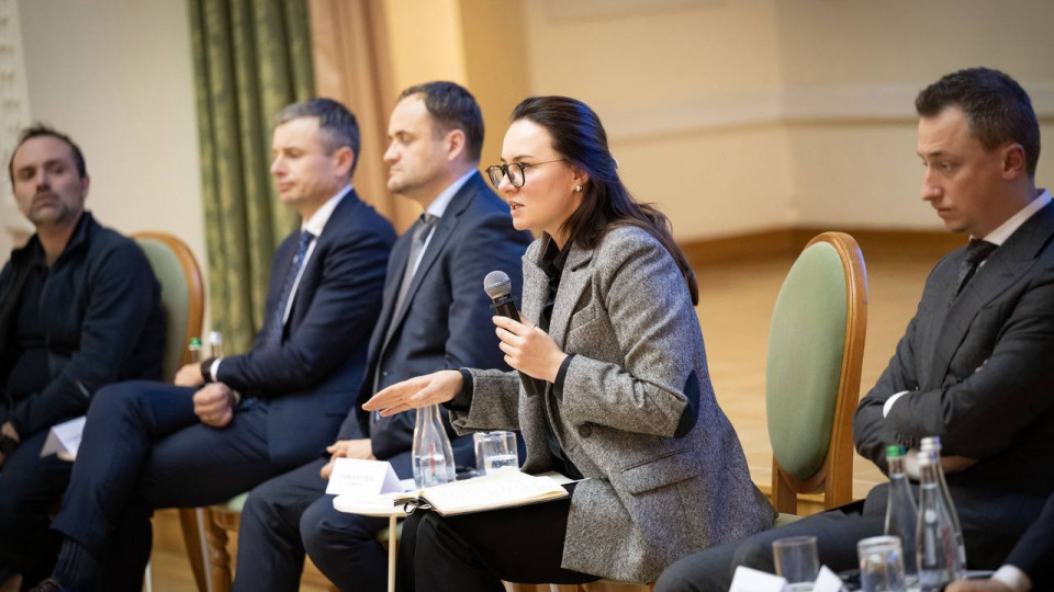 1000 гривень для всіх і 6500 — для вразливих категорій: Свириденко розповіла про нові програми