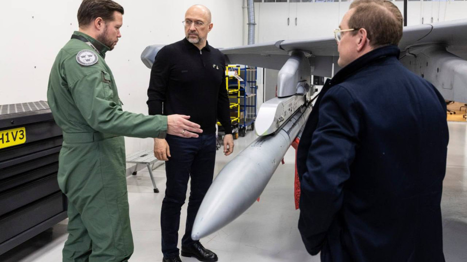 Шмыгаль обсудил в Швеции поставку самолетов Gripen для Украины