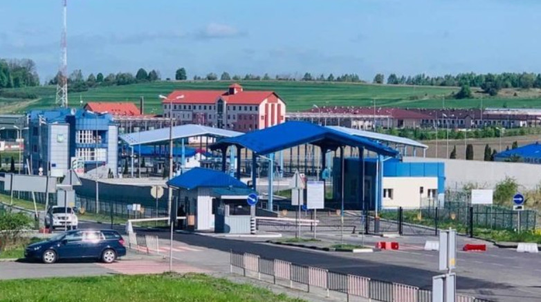 На границе возобновили работу пунктов пропуска — Государственная таможенная служба