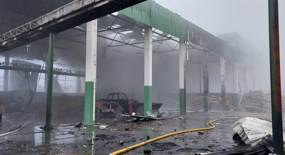 Ночью три дрона атаковали биомассовую ТЭЦ в Черкасской области – фото последствий