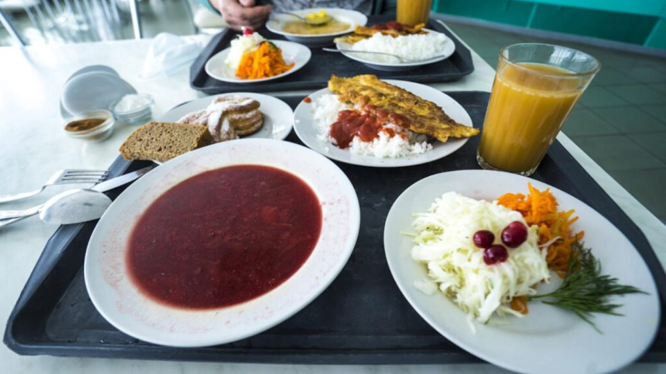 Кто из украинцев может получить компенсацию на питание и как ее оформить – объяснил ПФУ