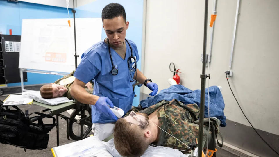 Німеччина не готова до війни через брак ліків, крові та захисту медзакладів – Bild