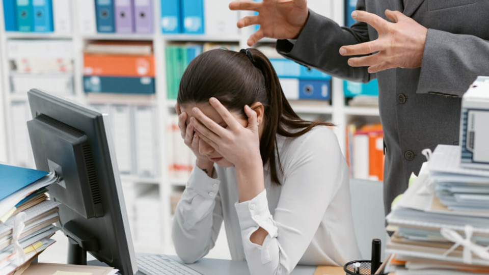 В Минюсте объяснили, как распознать моббинг и защитить свои права на работе