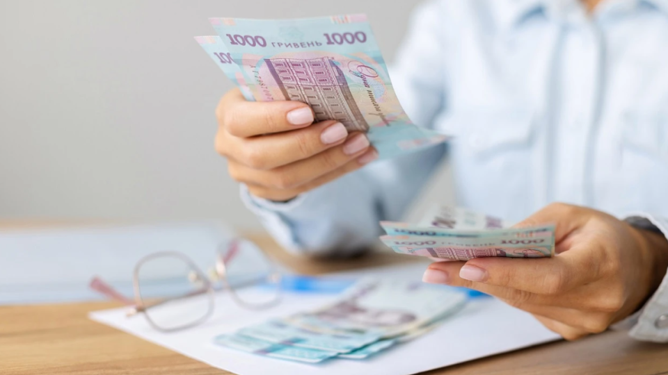 Получили благотворительную помощь — когда возникает обязанность подавать декларацию