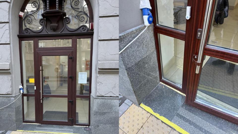 Во Львове владелец дома-памятника заплатит штраф за самовольную замену дверей из-за «потери тепла»