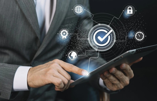 В Украине готовят внедрение электронных трудовых договоров: подписывать можно будет онлайн