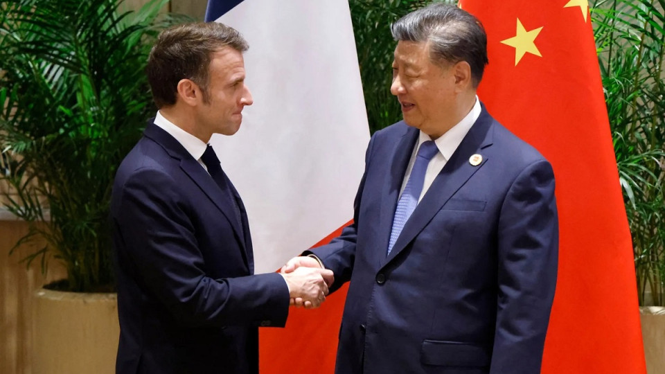 Макрон может пригласить Си Цзиньпина на саммит G7 во Франции — Bloomberg