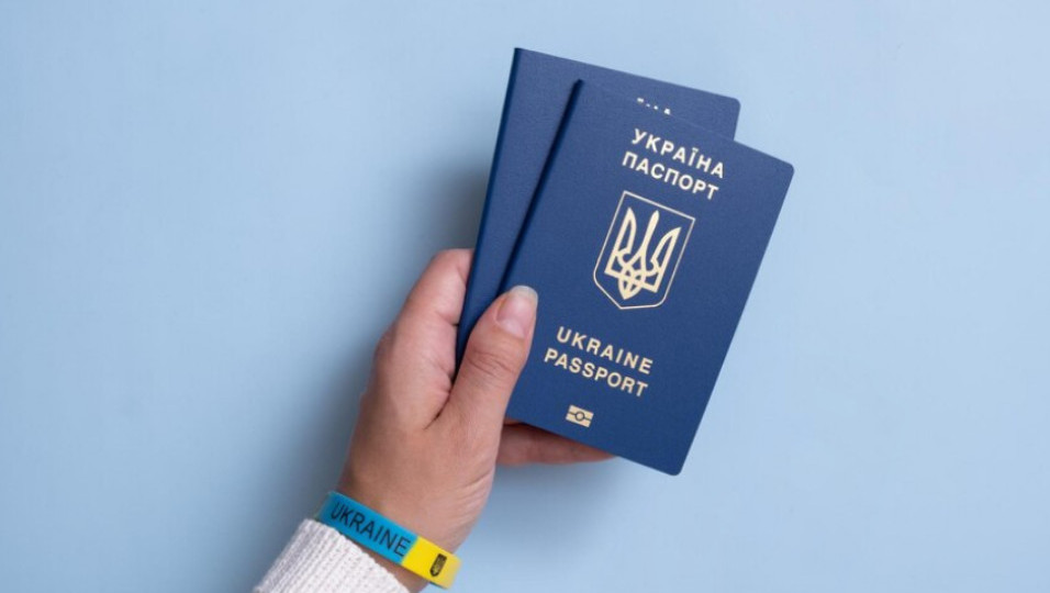 Кабмін погодив законопроект про вимоги до громадянства на держслужбі