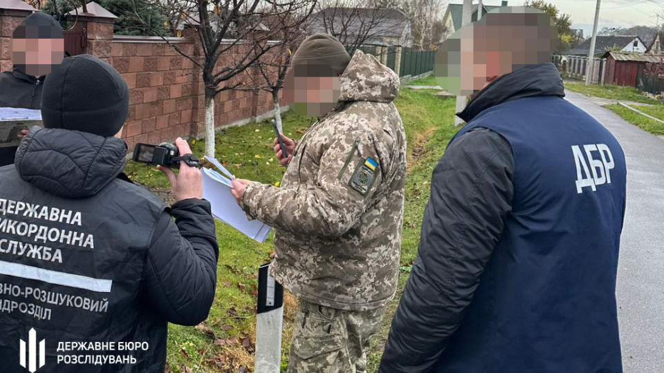 На Волыни задержали пограничников, которые помогли 120 мужчинам выехать в Польшу