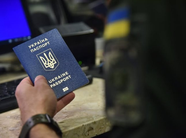 Паспорт Миндича стал недействительным: что известно