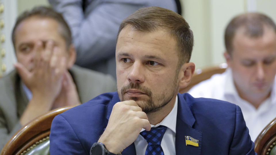 Вчителів не звільнять – Сергій Бабак розповів, які зарплати та навантаження у новій реформі освіти