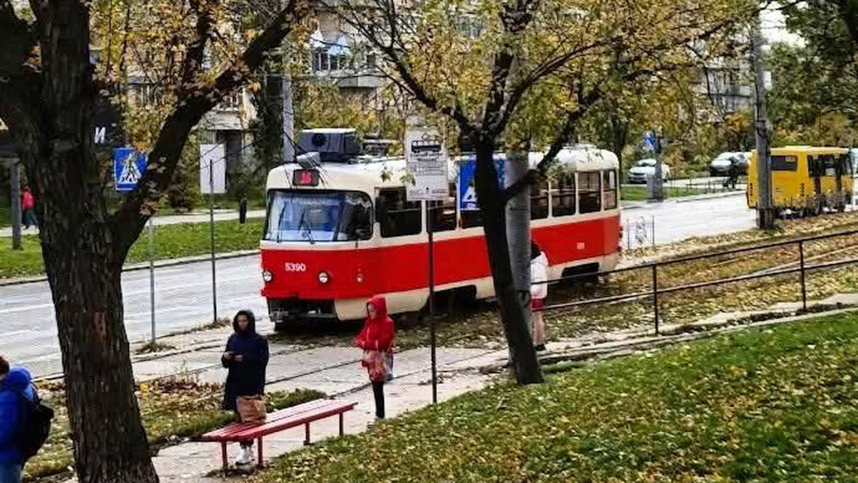 У Києві змінять маршрути трамваїв через ремонт на Кирилівській