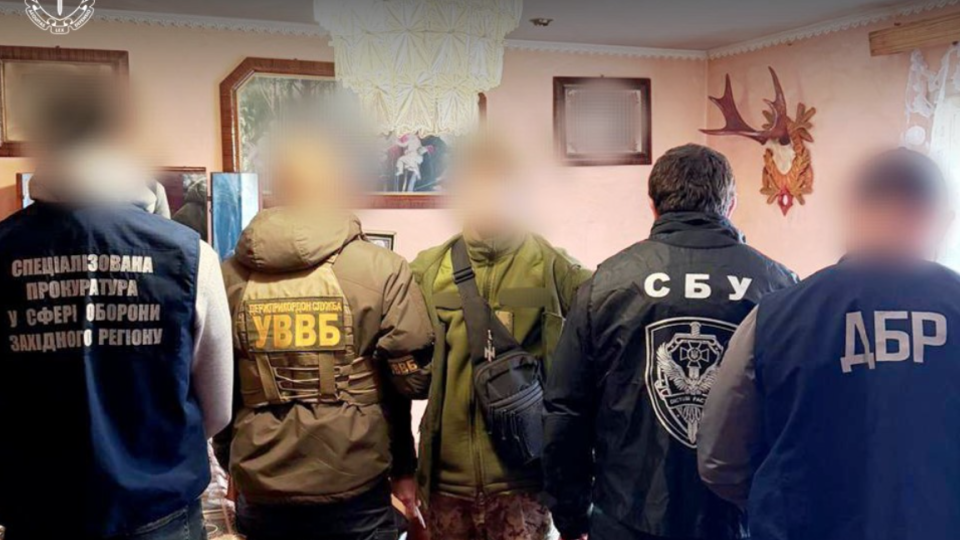 На Закарпатье военный продавал маршруты для побега за границу за криптовалюту — схему раскрыто