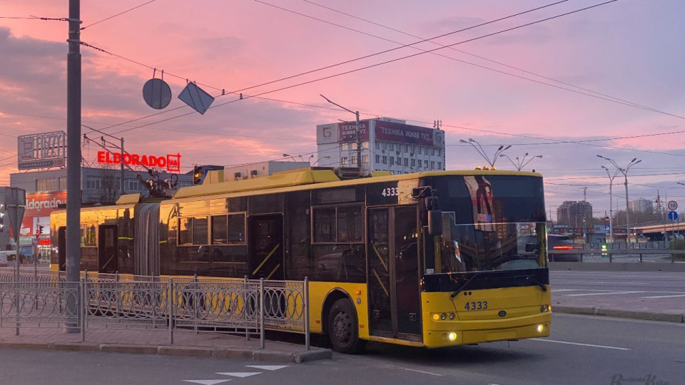 В Киеве 17 ноября изменят маршруты троллейбусов из-за ремонта на Братиславской