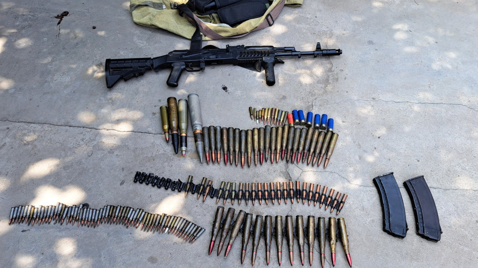 Навігація за курсом «АК-74»: директор морської фірми перетворив дім на таємний арсенал