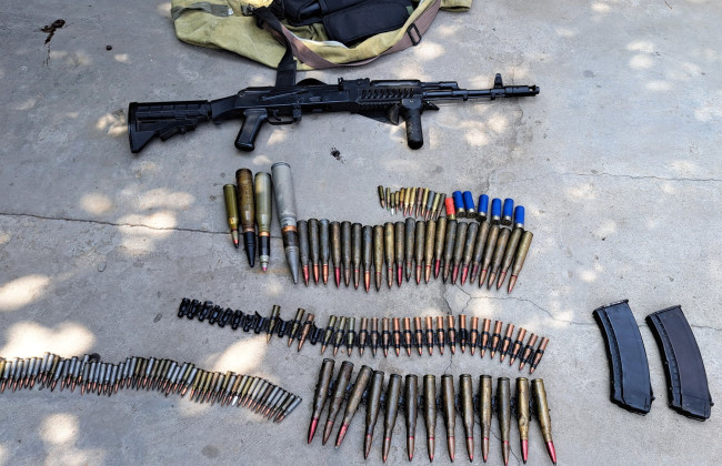 Навігація за курсом «АК-74»: директор морської фірми перетворив дім на таємний арсенал