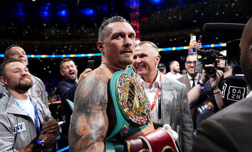 Олександр Усик звільнив пояс WBO і втратив статус абсолютного чемпіона світу