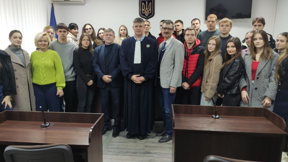 Днепропетровский окружной административный суд организовал практический семинар для студентов