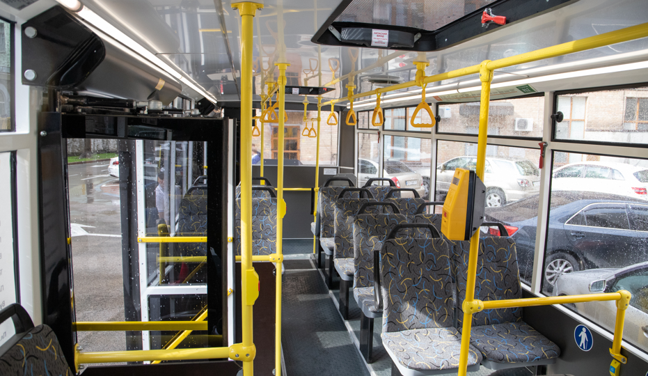 В Киеве во время воздушной тревоги будут ограничивать движение по Южному мосту: как будет курсировать транспорт