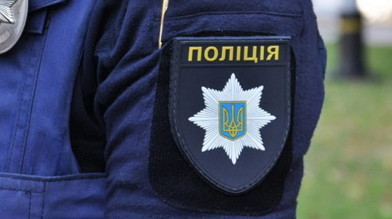 На Одесчине судили полицейского, который избил подростка за то, что на нем была футболка Nirvana