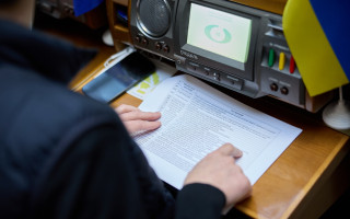 Депутаты призывают очищать государственные органы от коррупции