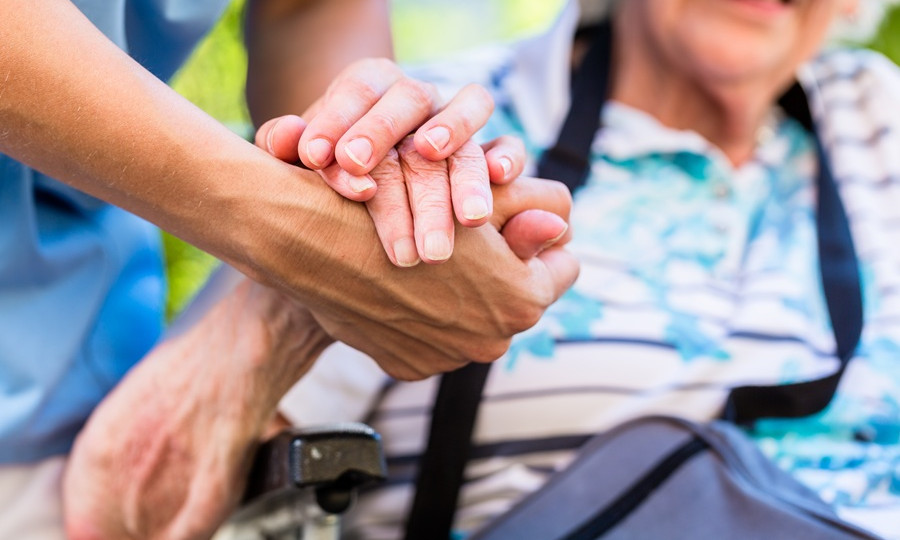 Кабмін погодив запуск експериментального проекту з надання комплексної соціальної підтримки в громадах