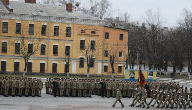 У Житомирському військовому інституті перевіряють догани курсантам за відмову від шикувань у формі