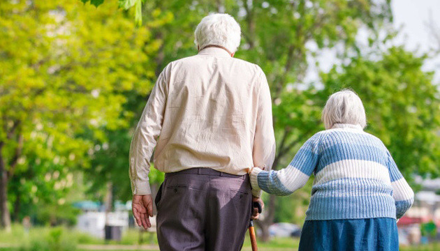 Який страховий стаж потрібен у 2026 році для виходу на пенсію в 60 років