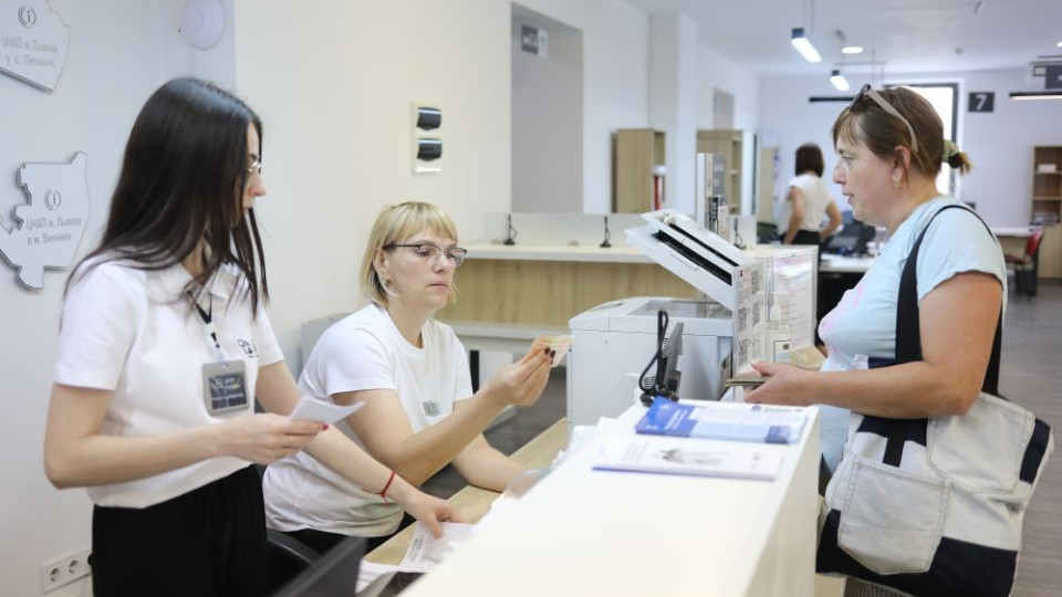 Оклади зростуть у 2,5 раза: що зміниться для соцпрацівників, медиків і педагогів у сфері соцпослуг