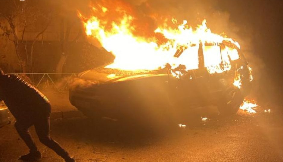 У Києві чоловік через ревнощі спалив авто викладача військового навчального закладу