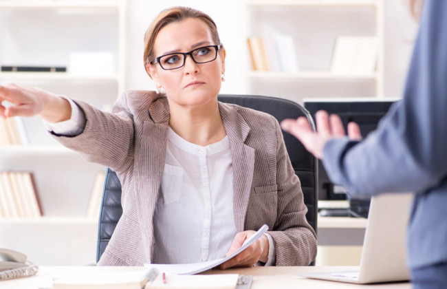 Правила увольнения за прогул хотят изменить: в каких случаях отсутствие на работе больше не будет поводом для взыскания